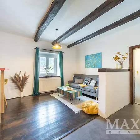 Spoli Чески-Крумлов